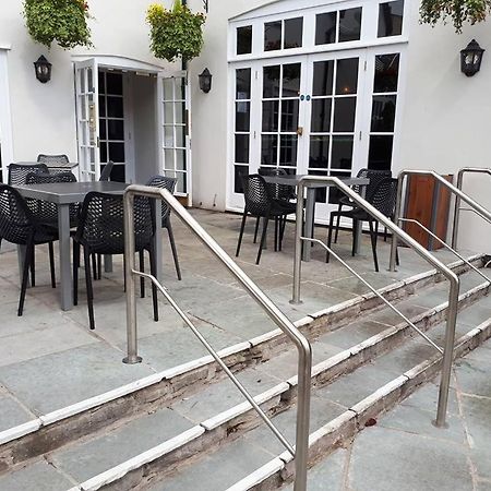 The George Hotel Wetherspoon Brecon Kültér fotó